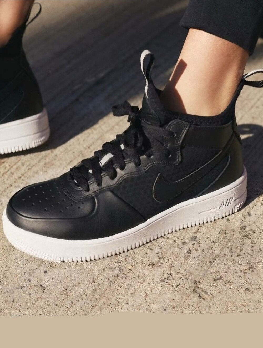 NIKE Air Force 1 Ultraforce Mid Sneakers US 8 Black White